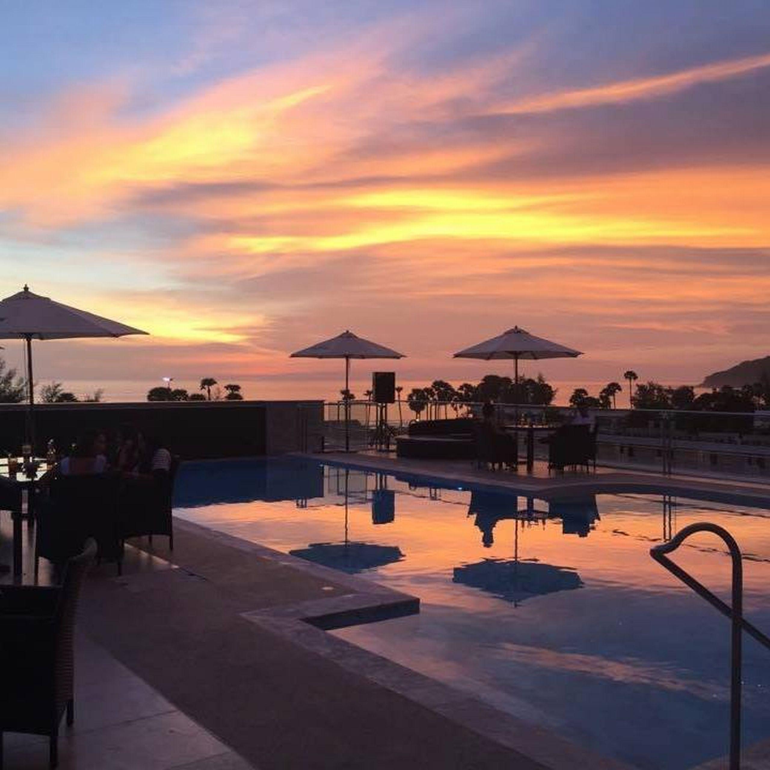 Grand Sunset Hotel Phuket Karon Buitenkant foto